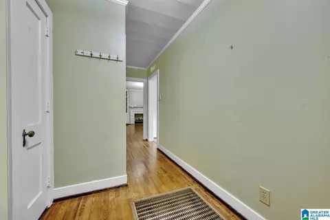 Entry Way - 5113 Sutherland Rd, Mount Olive, AL 35117 photo 5 of 5