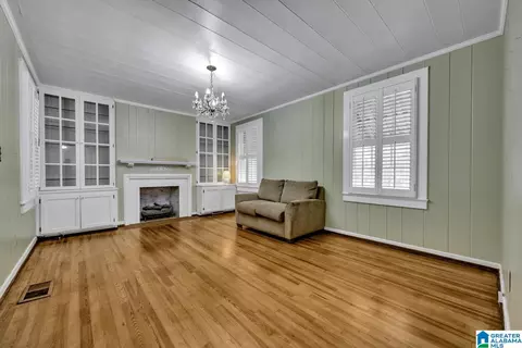 Living - 5113 Sutherland Rd, Mount Olive, AL 35117 photo 2 of 2