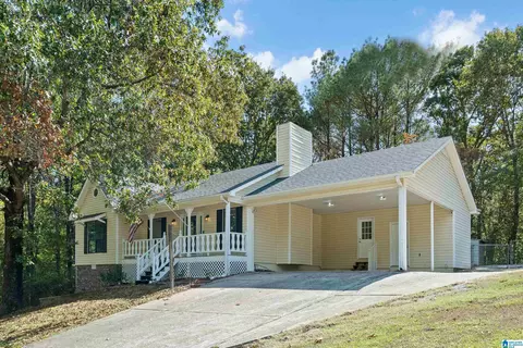 3273 Fieldale Dr, Hueytown, AL 35023
