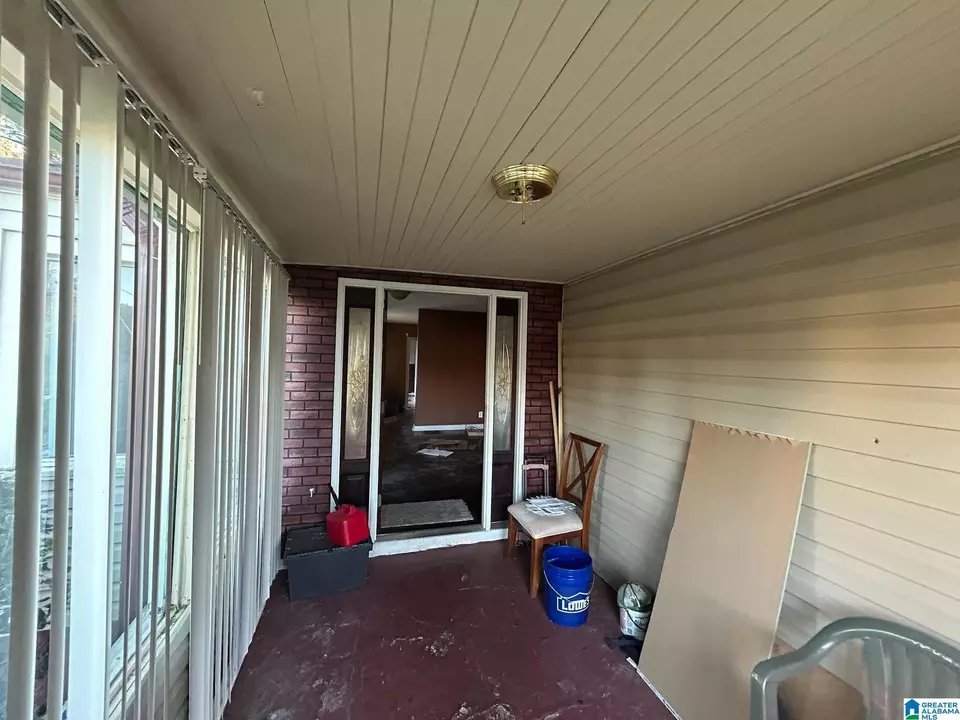 Exterior - 1601 Graymont Ave W, Birmingham, AL 35208 photo 5 of 11