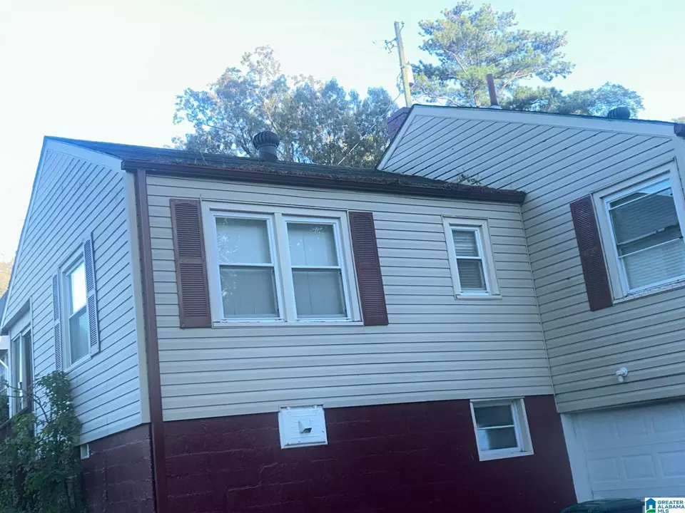 Exterior - 1601 Graymont Ave W, Birmingham, AL 35208 photo 2 of 11