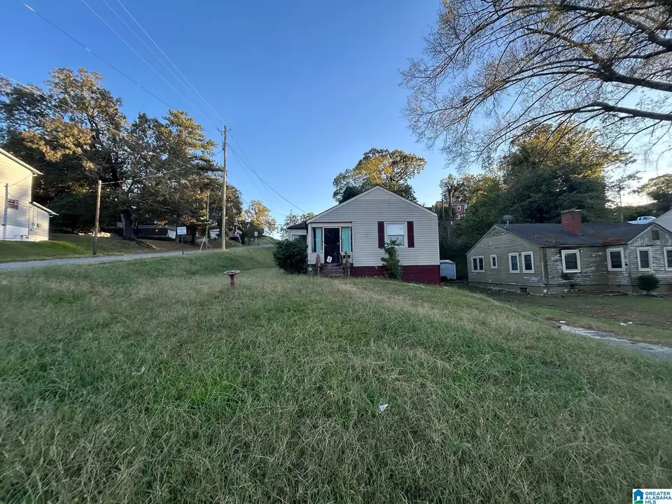 Exterior - 1601 Graymont Ave W, Birmingham, AL 35208 photo 11 of 11