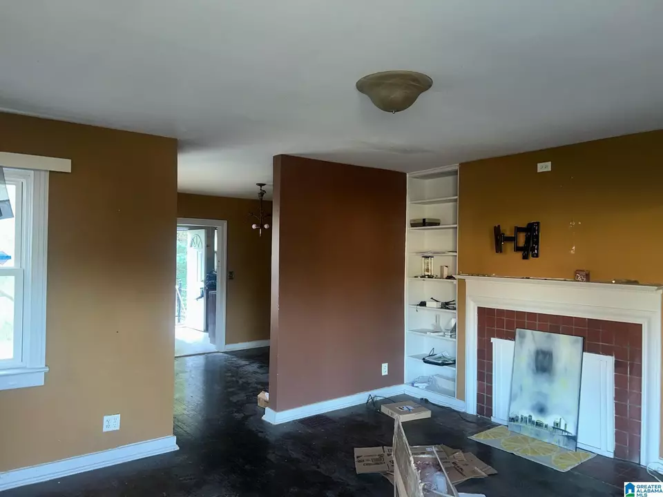 Living - 1601 Graymont Ave W, Birmingham, AL 35208 photo 1 of 2