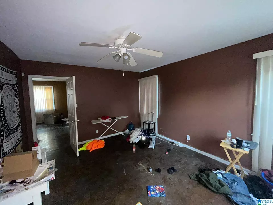 Bedroom - 1601 Graymont Ave W, Birmingham, AL 35208 photo 4 of 6