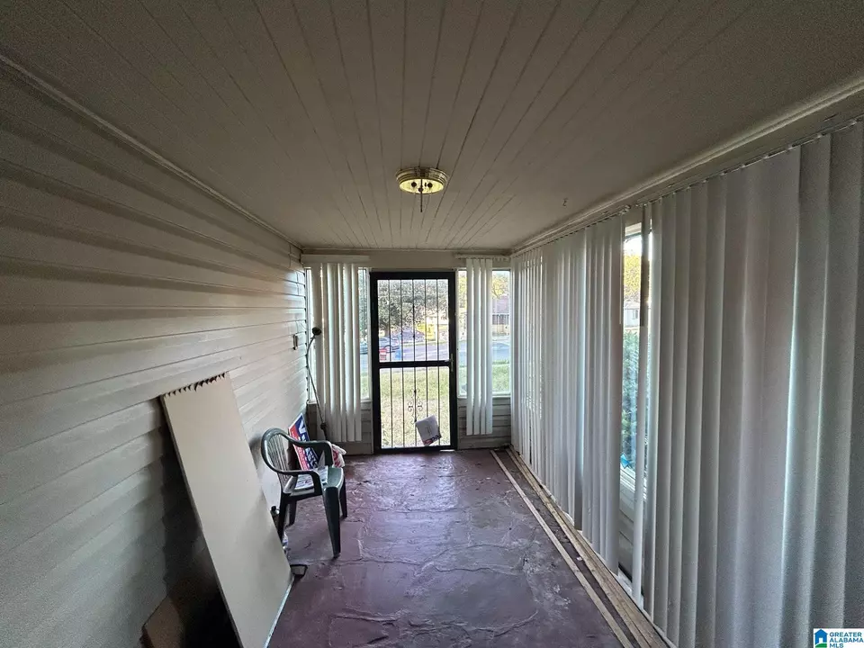 Exterior - 1601 Graymont Ave W, Birmingham, AL 35208 photo 6 of 11