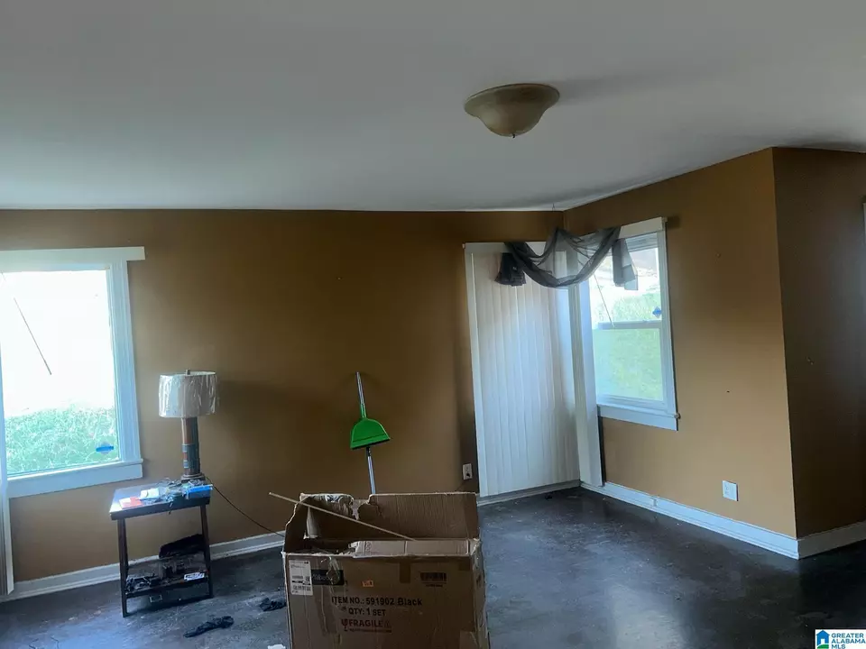 Living - 1601 Graymont Ave W, Birmingham, AL 35208 photo 2 of 2