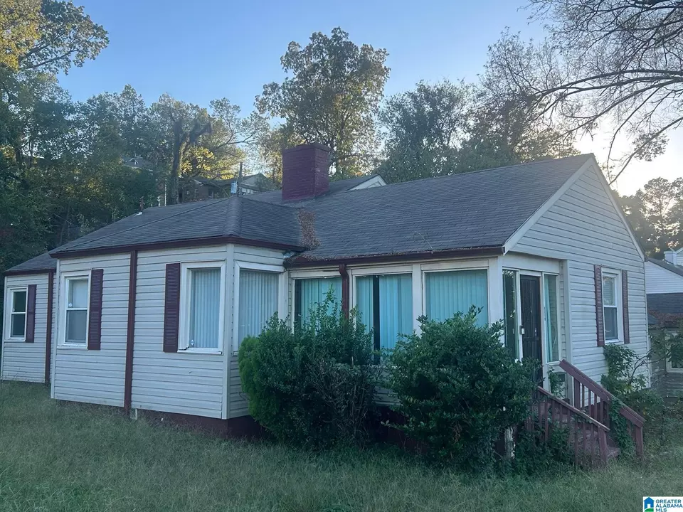 Exterior - 1601 Graymont Ave W, Birmingham, AL 35208 photo 9 of 11