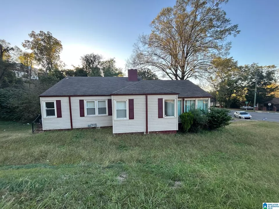 Exterior - 1601 Graymont Ave W, Birmingham, AL 35208 photo 8 of 11