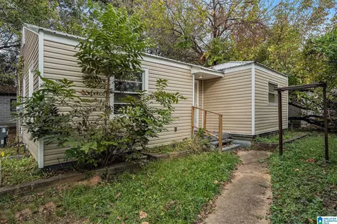 6721 Grasselli Rd, Fairfield, AL 35064