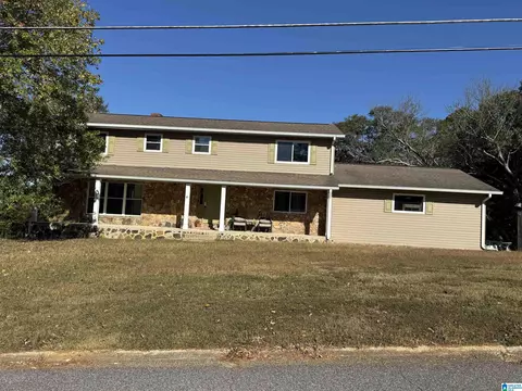 25 Arrowhead Trl, Anniston, AL 36206