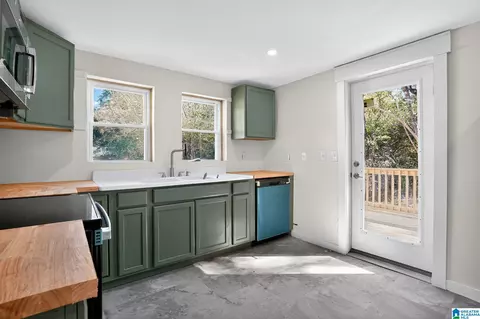 Kitchen - 306 7th St E, Warrior, AL 35180 photo 1 of 3