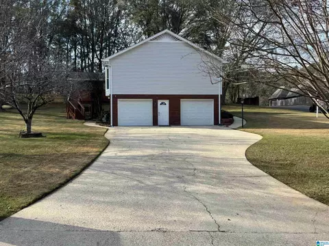Exterior - 100 Tomahawk Cir, Pelham, AL 35124 photo 9 of 13