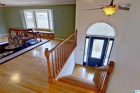 Entry Way - 100 Tomahawk Cir, Pelham, AL 35124 photo 1 of 3