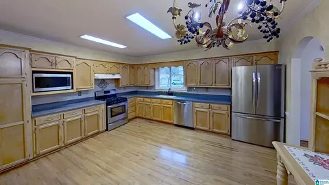 Kitchen - 100 Tomahawk Cir, Pelham, AL 35124 photo 5 of 6