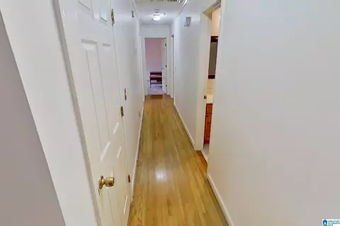 Entry Way - 100 Tomahawk Cir, Pelham, AL 35124 photo 2 of 3