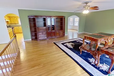 Living - 100 Tomahawk Cir, Pelham, AL 35124 photo 3 of 8