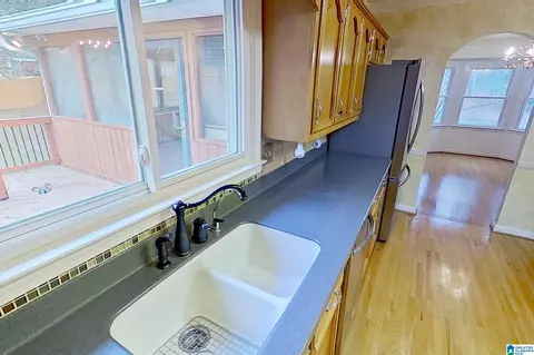Kitchen - 100 Tomahawk Cir, Pelham, AL 35124 photo 3 of 6