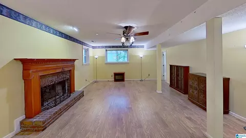 Living - 100 Tomahawk Cir, Pelham, AL 35124 photo 7 of 8