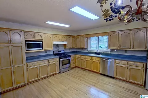 Kitchen - 100 Tomahawk Cir, Pelham, AL 35124 photo 1 of 6