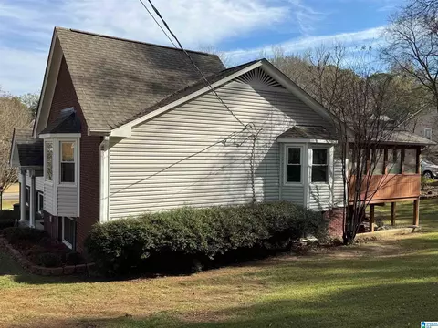 Exterior - 100 Tomahawk Cir, Pelham, AL 35124 photo 2 of 13