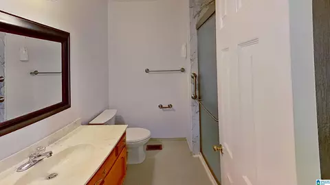 Bath - 100 Tomahawk Cir, Pelham, AL 35124 photo 7 of 9