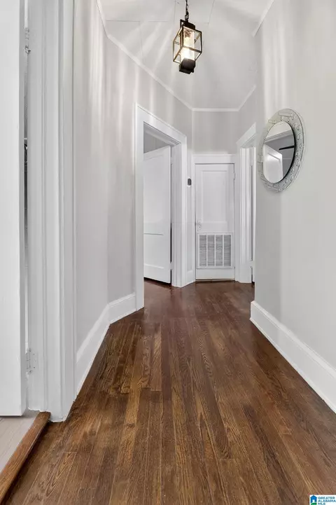 Entry Way - 320 E 22nd St, Anniston, AL 36207 photo 2 of 3