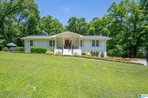 7050 Greenwood Ln, Leeds, AL 35094