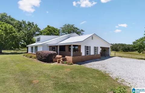 Exterior - 1235 3rd St, Clanton, AL 35045 photo 2 of 8