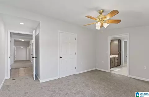 Entry Way - 1235 3rd St, Clanton, AL 35045 photo 3 of 4