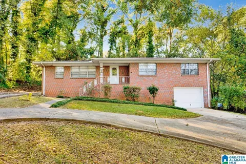 504 8th St, Midfield, AL 35228