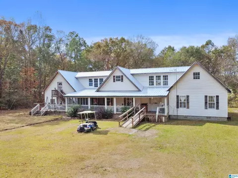 191 Cedar Creek Dr, Sylacauga, AL 35151