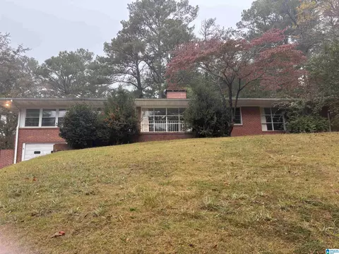 1404 Springhill Dr, Sylacauga, AL 35150