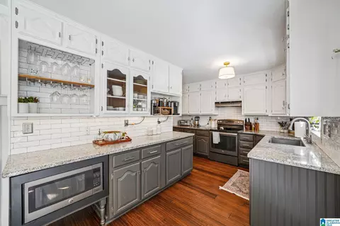 Kitchen - 6038 Springview Dr, Mount Olive, AL 35117 photo 1 of 6