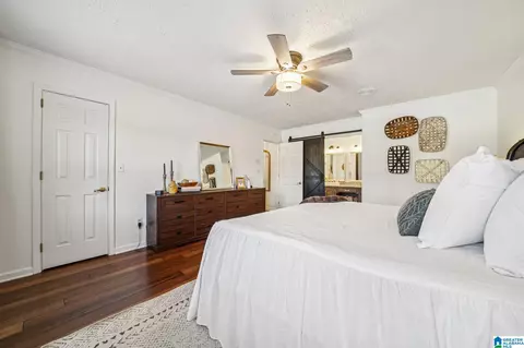 Bedroom - 6038 Springview Dr, Mount Olive, AL 35117 photo 3 of 7