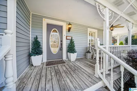Exterior - 6038 Springview Dr, Mount Olive, AL 35117 photo 4 of 12