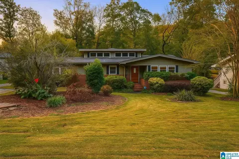 1917 Canyon Rd, Vestavia Hills, AL 35216