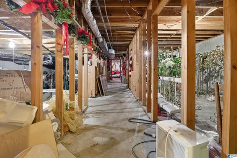 Entry Way - 4863 Eulaton Rd, Anniston, AL 36201 photo 8 of 8