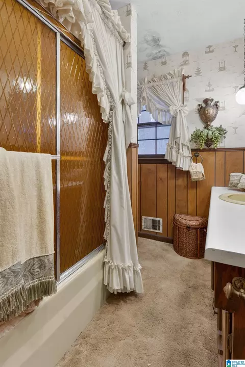 Bath - 4863 Eulaton Rd, Anniston, AL 36201 photo 3 of 5