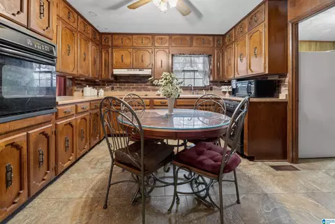 Kitchen - 4863 Eulaton Rd, Anniston, AL 36201 photo 2 of 3