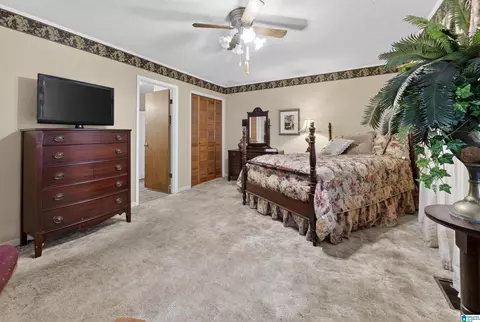 Bedroom - 4863 Eulaton Rd, Anniston, AL 36201 photo 2 of 11