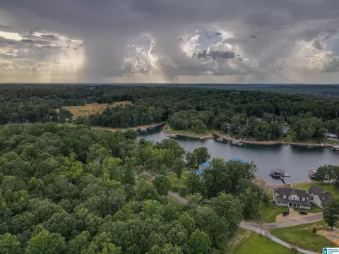 000 Oak Leaf Ct #1, Jasper, AL 35504