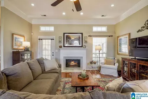 Living - 101 Devonshire Pl, Pelham, AL 35124 photo 1 of 2