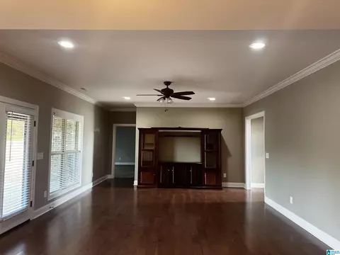 Living - 25 Crest Loop Rd, Clanton, AL 35045 photo 2 of 2