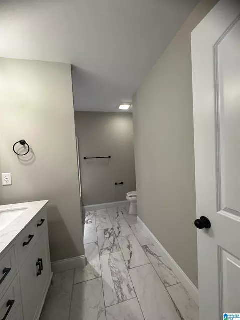 Entry Way - 25 Crest Loop Rd, Clanton, AL 35045 photo 3 of 3