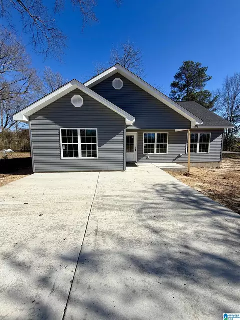 Exterior - 223 Louise St, Clanton, AL 35045 photo 1 of 2