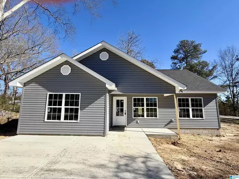 Exterior - 223 Louise St, Clanton, AL 35045 photo 2 of 2