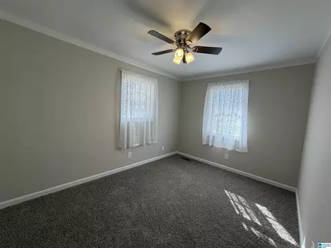 Bedroom - 700 Thomas Rd, Warrior, AL 35180 photo 2 of 5