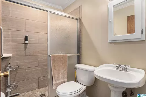 Bath - 108 Morris Ave, Clanton, AL 35045 photo 1 of 1