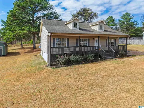 95 Summit Dr, Hayden, AL 35079