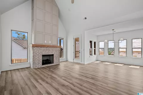 Living - 4901 Michael Dr, Dora, AL 35062 photo 3 of 4